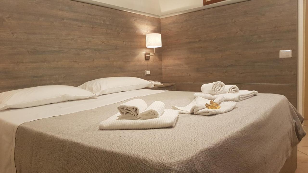 Hotel La Baia Ponza Eksteriør bilde
