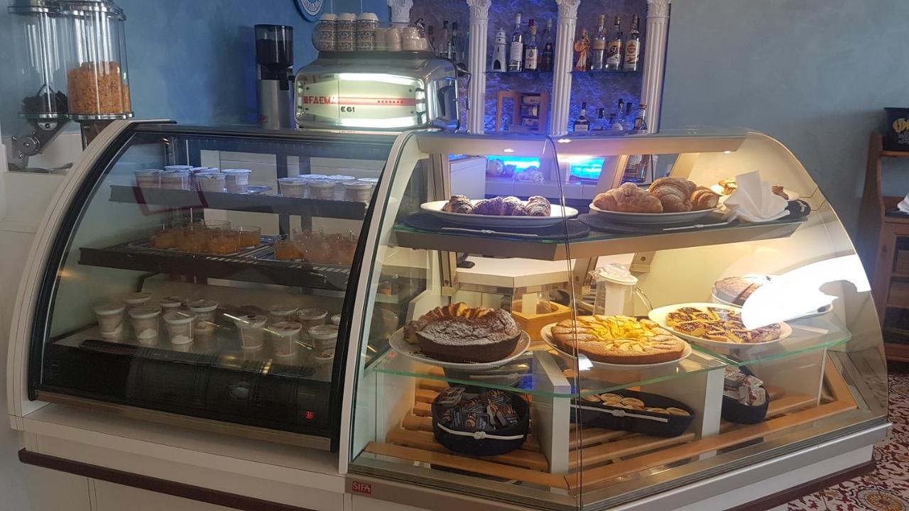 Hotel La Baia Ponza Eksteriør bilde