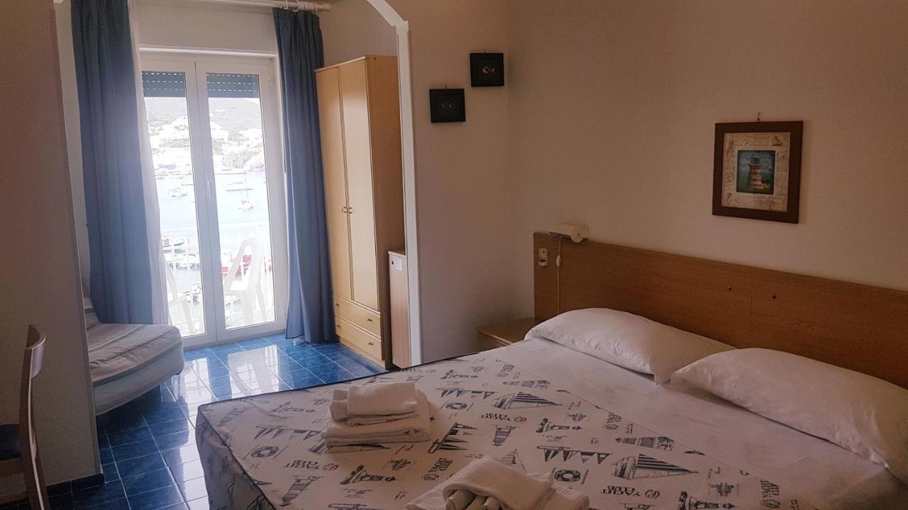 Hotel La Baia Ponza Eksteriør bilde