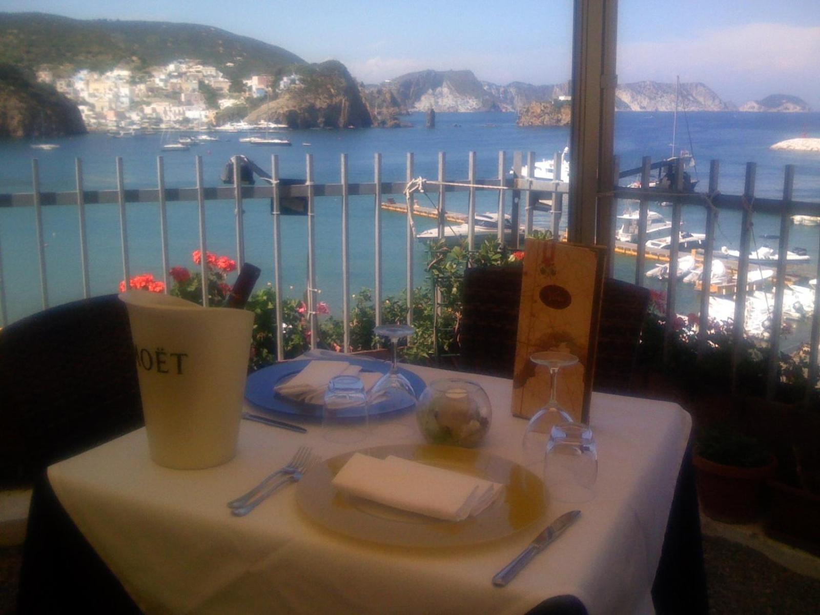 Hotel La Baia Ponza Eksteriør bilde