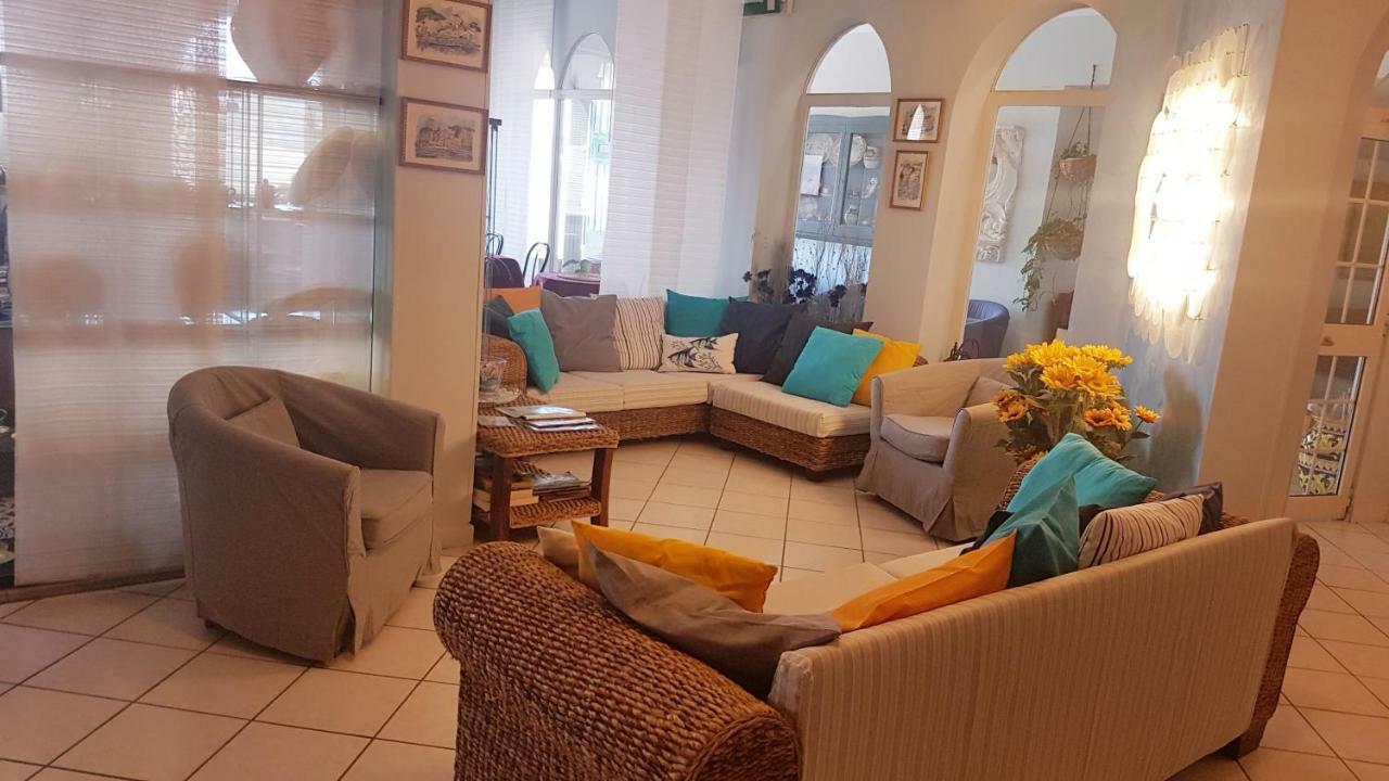 Hotel La Baia Ponza Eksteriør bilde